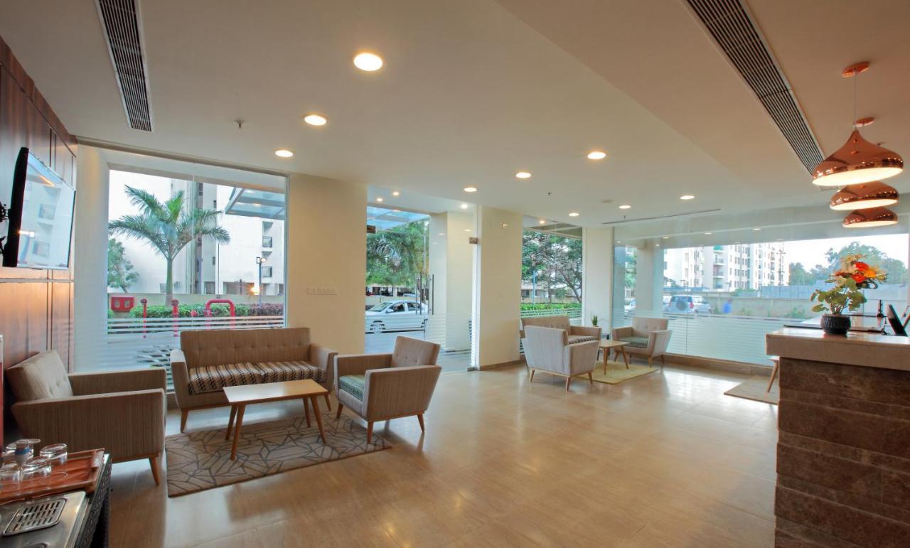 Hotel Starlit Bangalore 3*